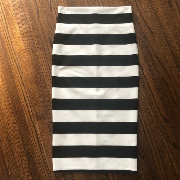 bebe Dresses & Skirts - Bebe Black and white stripped skirt